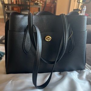 COACH BLACK PEBBLED LEATHER BAG